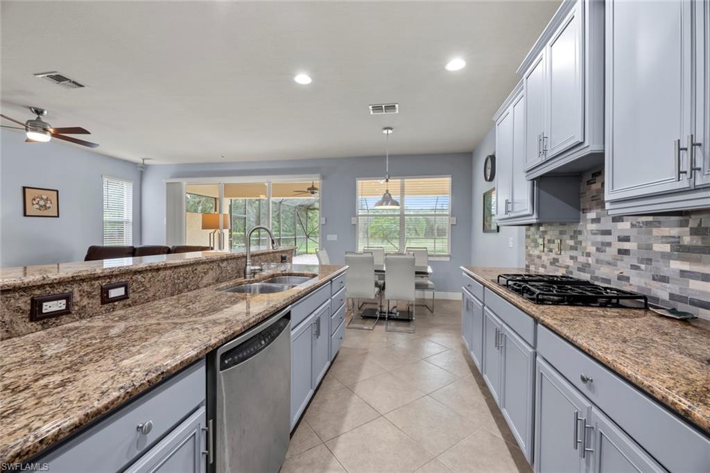 BELLE LAGO - Residential