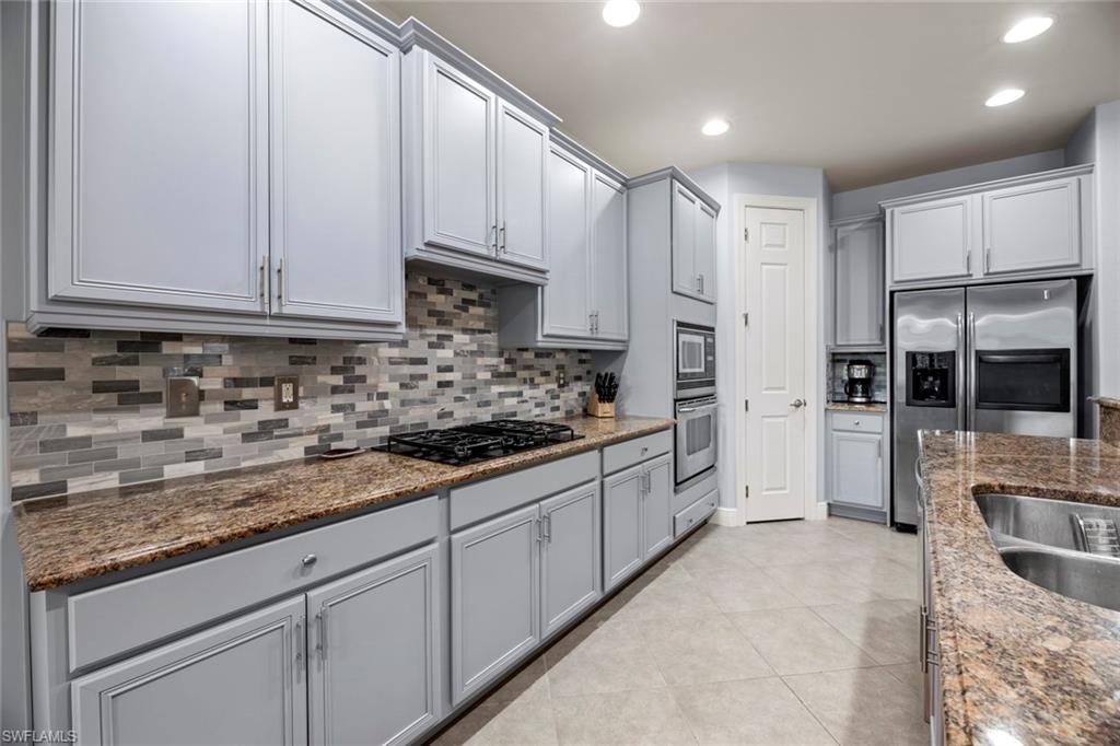 BELLE LAGO - Residential