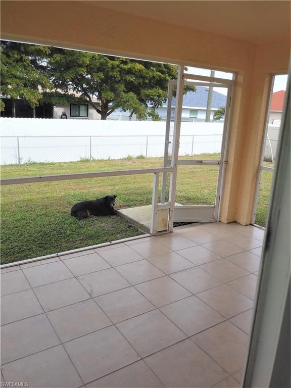 CAPE CORAL - Residential