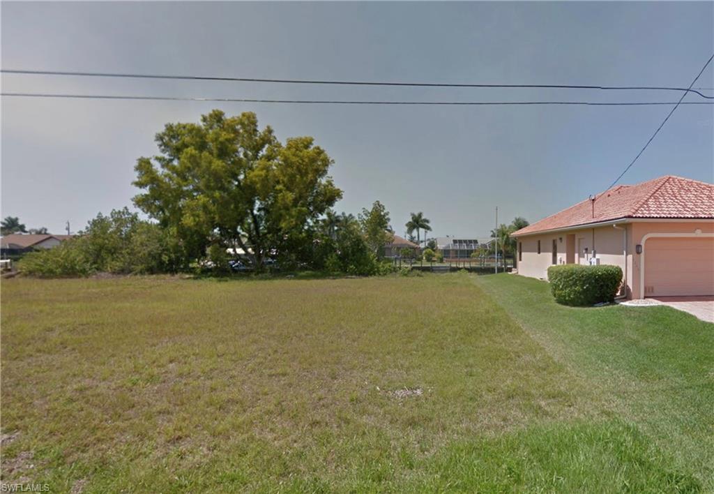 CAPE CORAL - Land