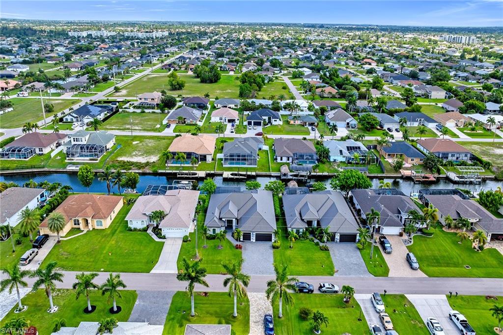 CAPE CORAL - Residential