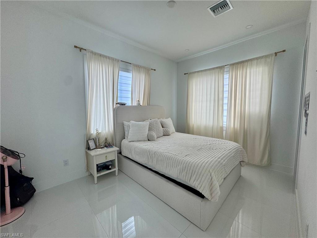 MARCO BEACH - Residential