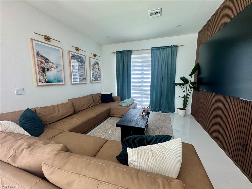 MARCO BEACH - Residential