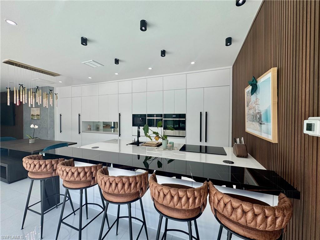 MARCO BEACH - Residential