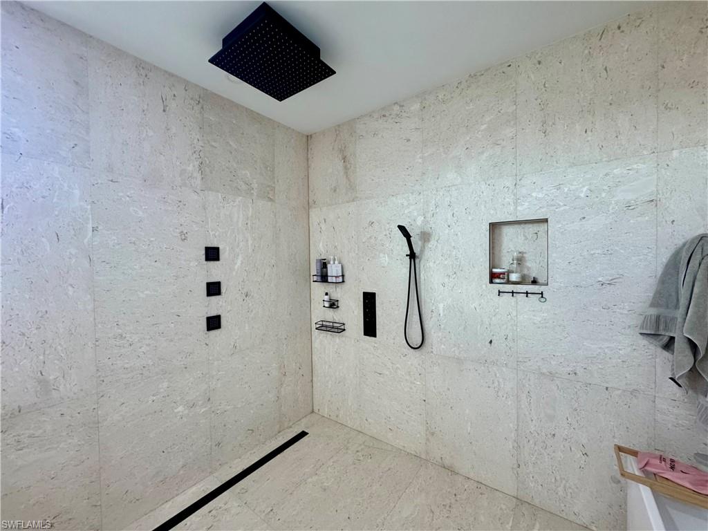 MARCO BEACH - Residential