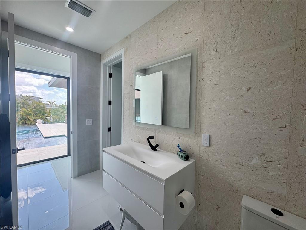 MARCO BEACH - Residential