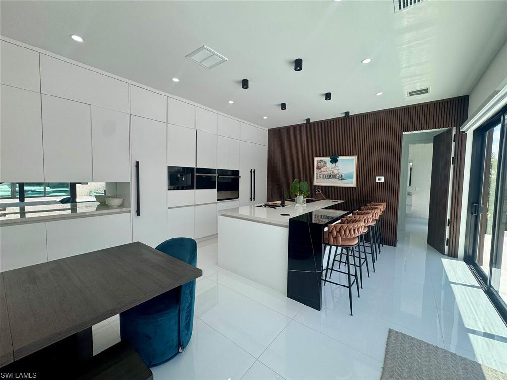 MARCO BEACH - Residential