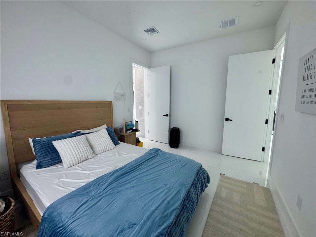 MARCO BEACH - Residential