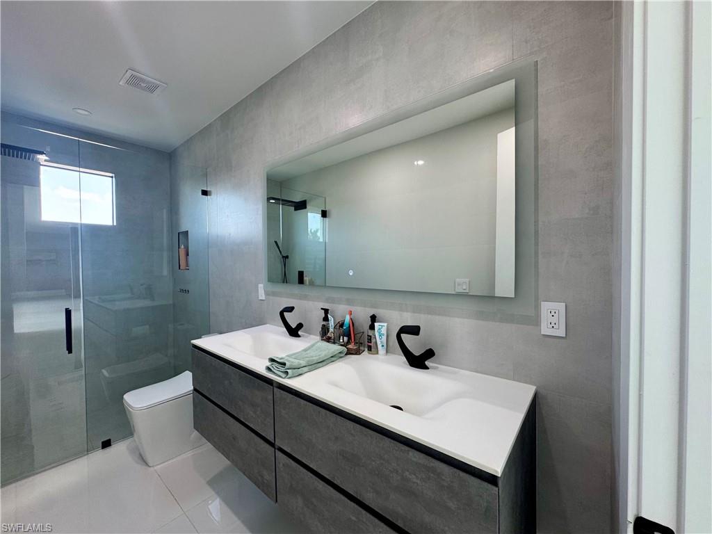 MARCO BEACH - Residential