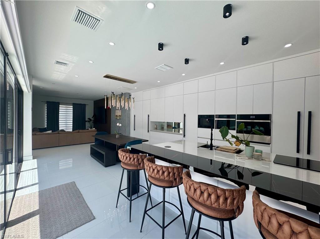MARCO BEACH - Residential