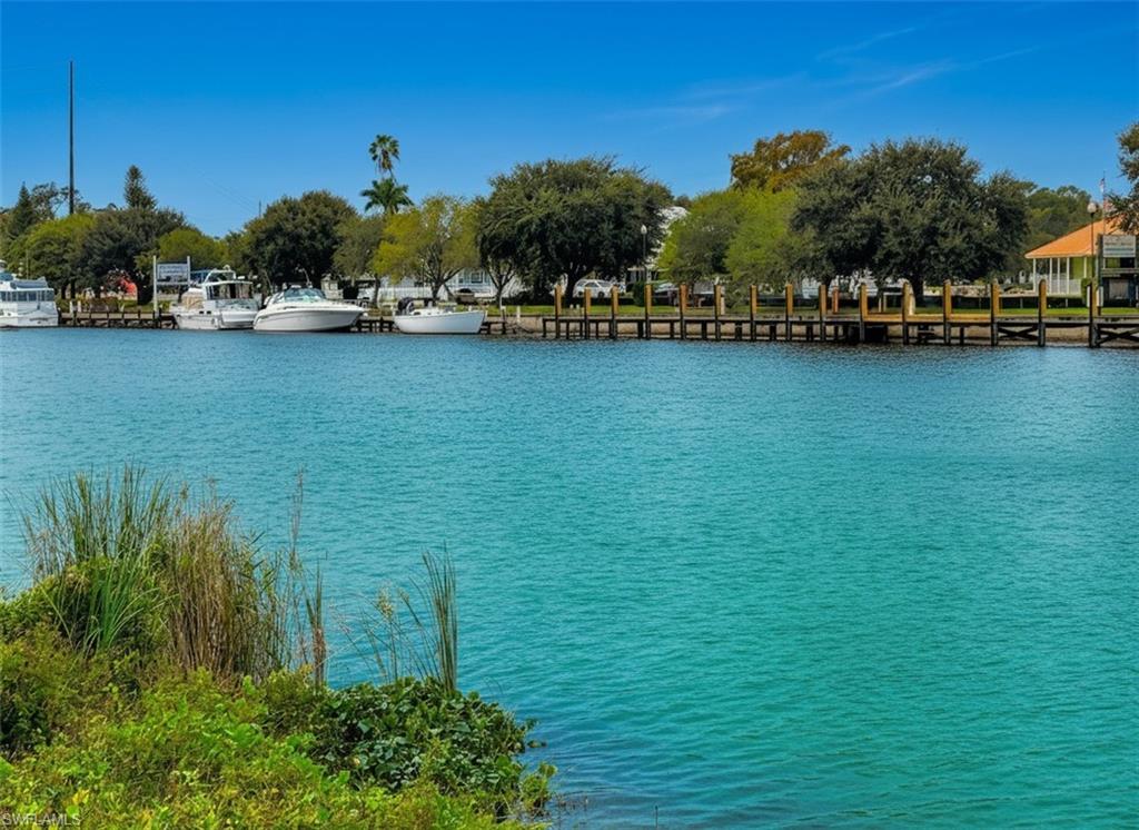 MOORE HAVEN - Land