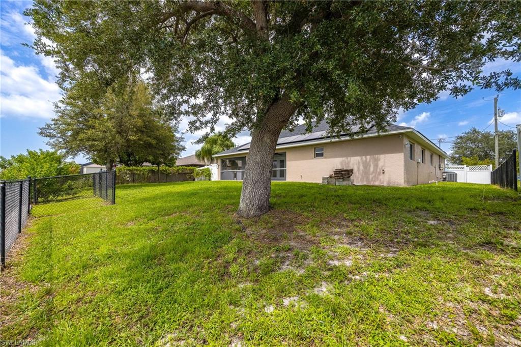 CAPE CORAL - Residential
