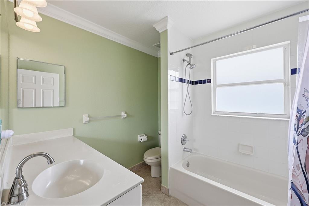 HUNTINGTON LAKES - Residential
