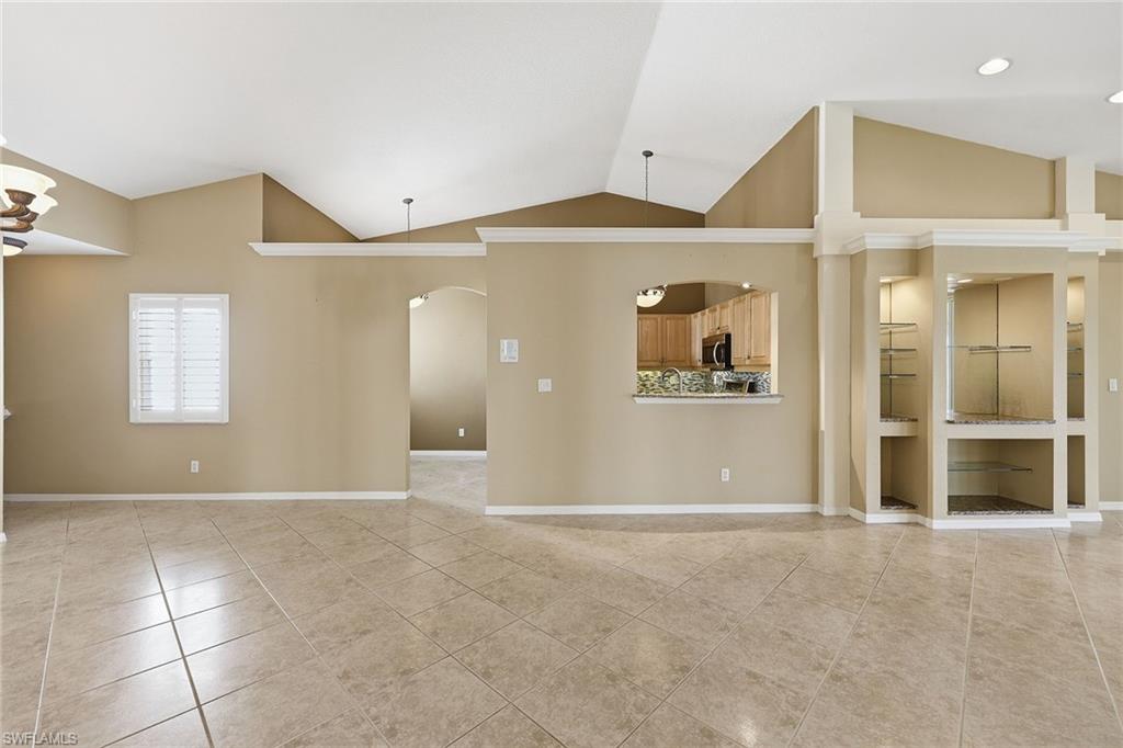 HUNTINGTON LAKES - Residential