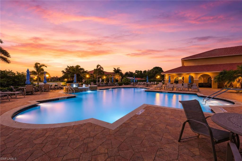 HUNTINGTON LAKES - Residential