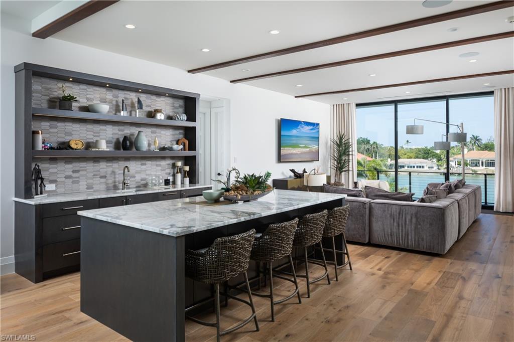 MOORINGS - Residential