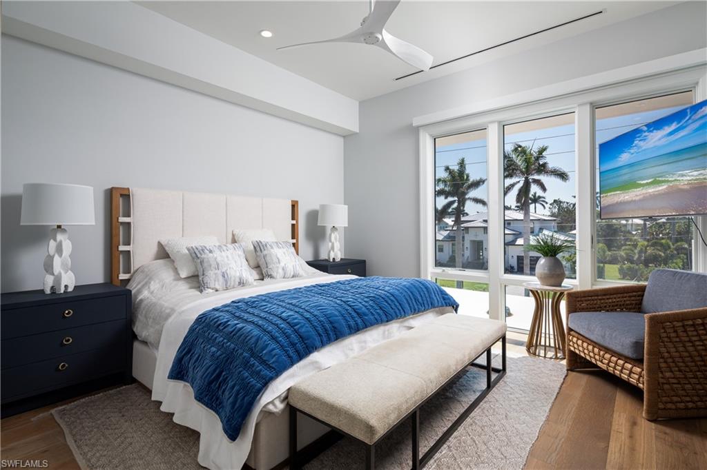 MOORINGS - Residential