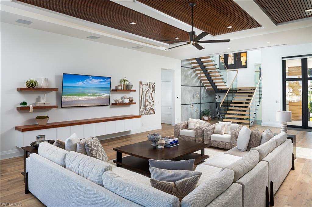 MOORINGS - Residential