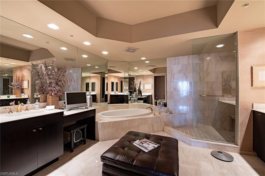 TRIESTE AT BAY COLONY - Residential