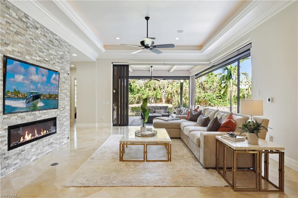 ESCADA AT TIBURON - Residential
