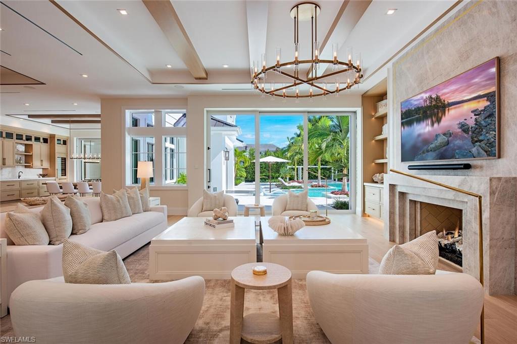 AQUALANE SHORES - Residential