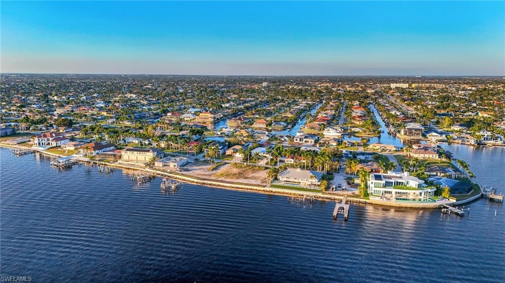 CAPE CORAL - Land