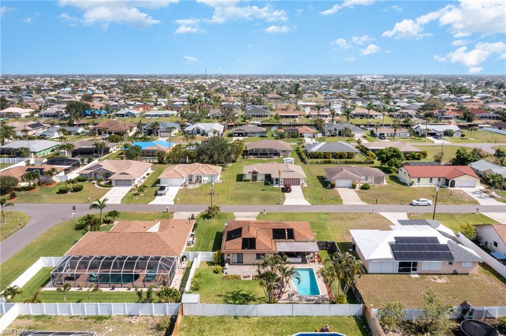 CAPE CORAL - Residential