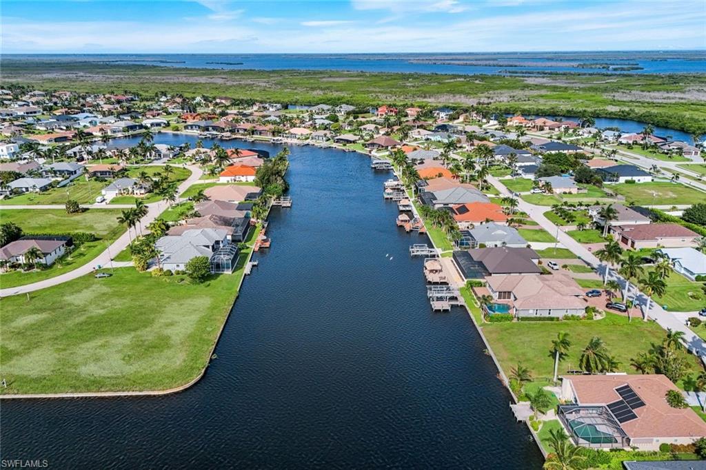 CAPE CORAL - Land