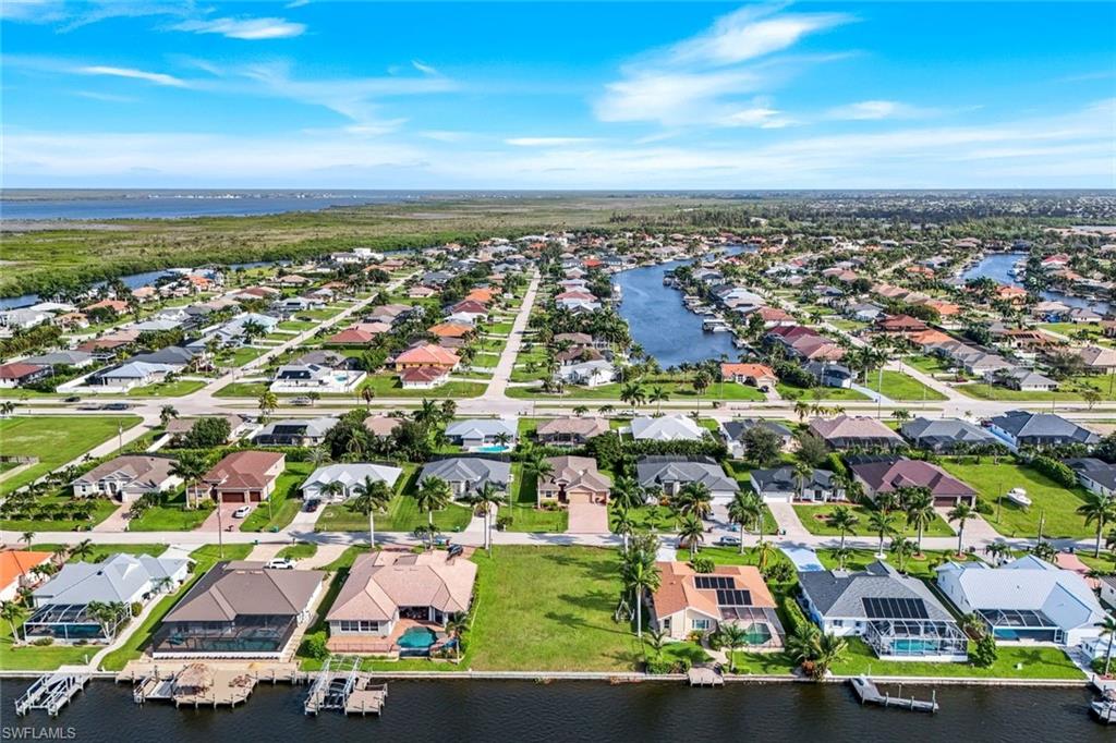 CAPE CORAL - Land
