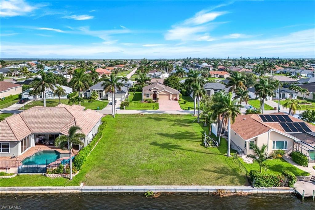 CAPE CORAL - Land