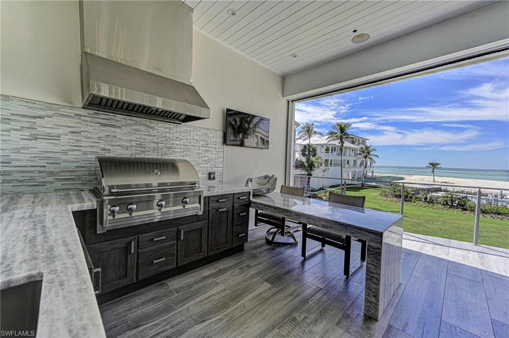 BAREFOOT BEACH - Residential