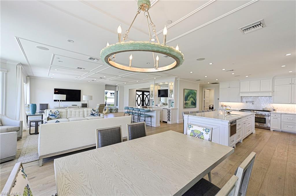 BAREFOOT BEACH - Residential