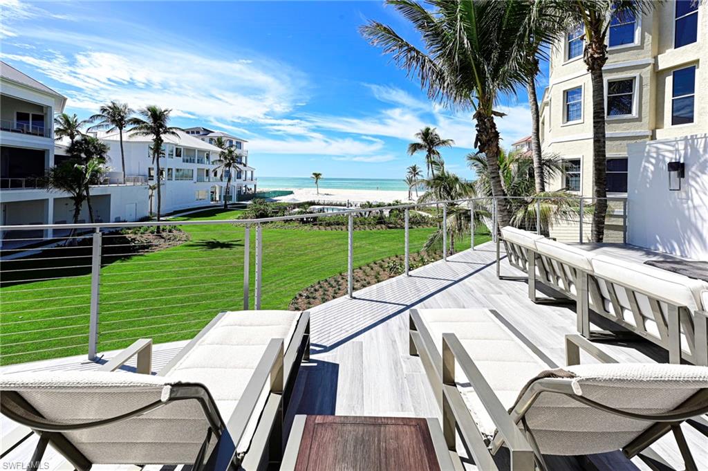 BAREFOOT BEACH - Residential