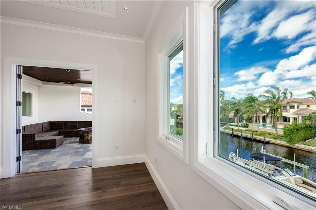 AQUALANE SHORES - Residential