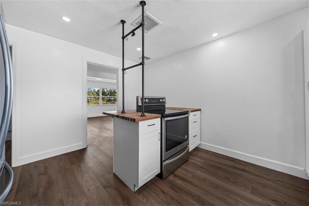 NORTH FORT MYERS - Residential Lease