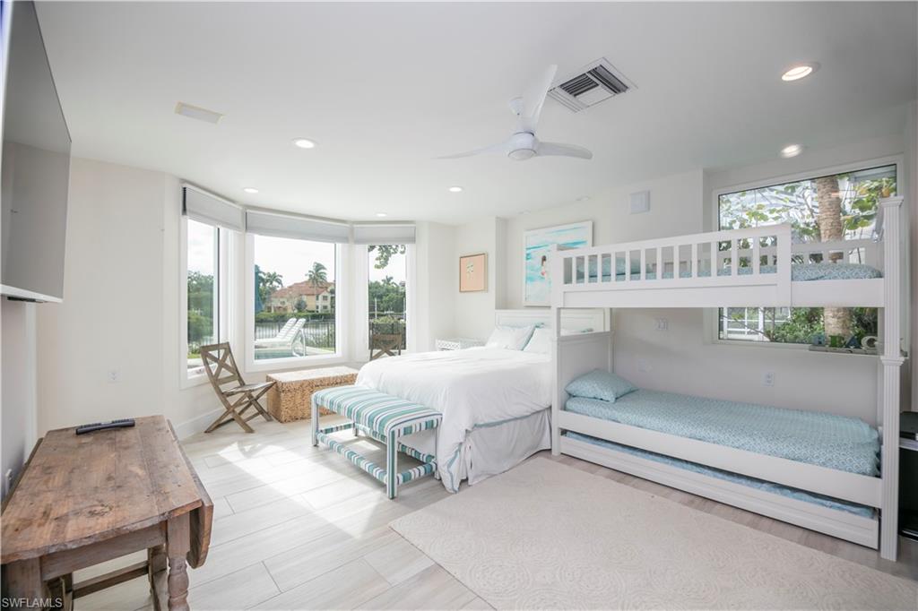 SOUTHPORT ON THE BAY - Residential