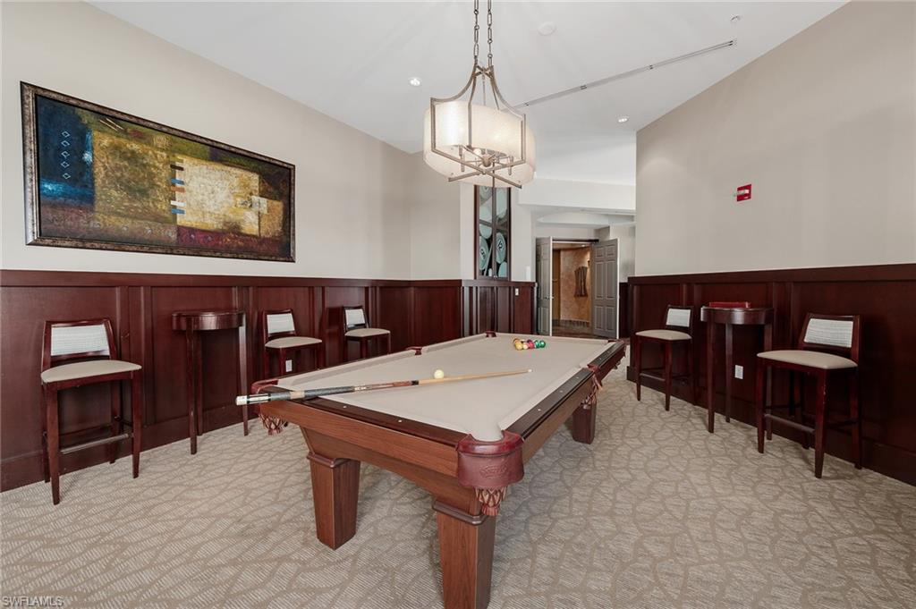 THE PARAMOUNT - Residential