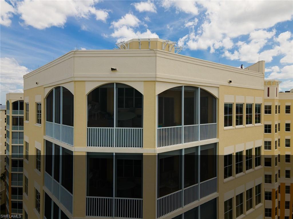THE PARAMOUNT - Residential