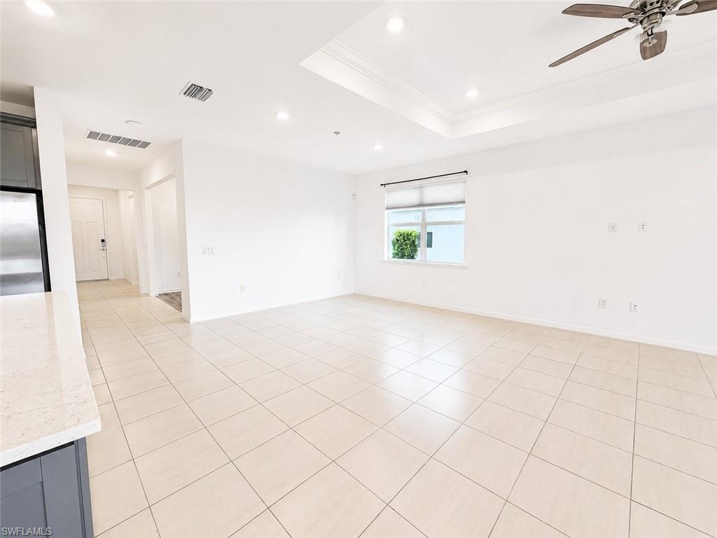 NORTHRIDGE - Residential Lease