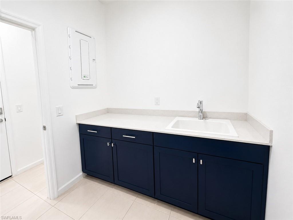 NORTHRIDGE - Residential Lease