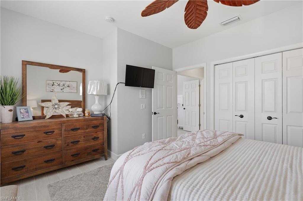 OXFORD POINTE - Residential