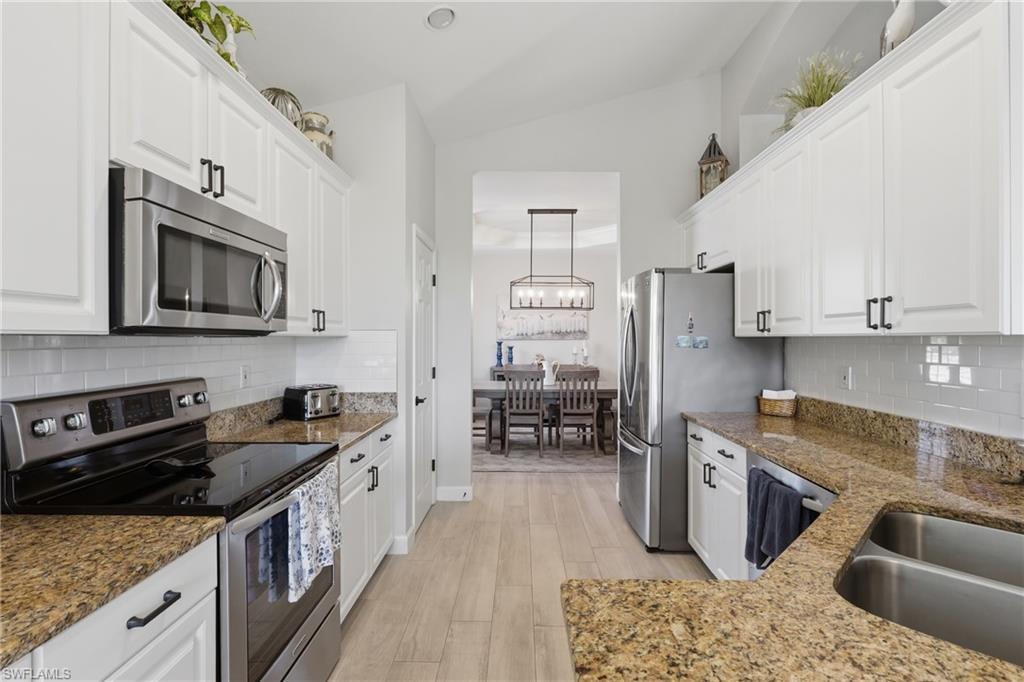 OXFORD POINTE - Residential