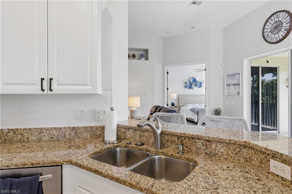 OXFORD POINTE - Residential