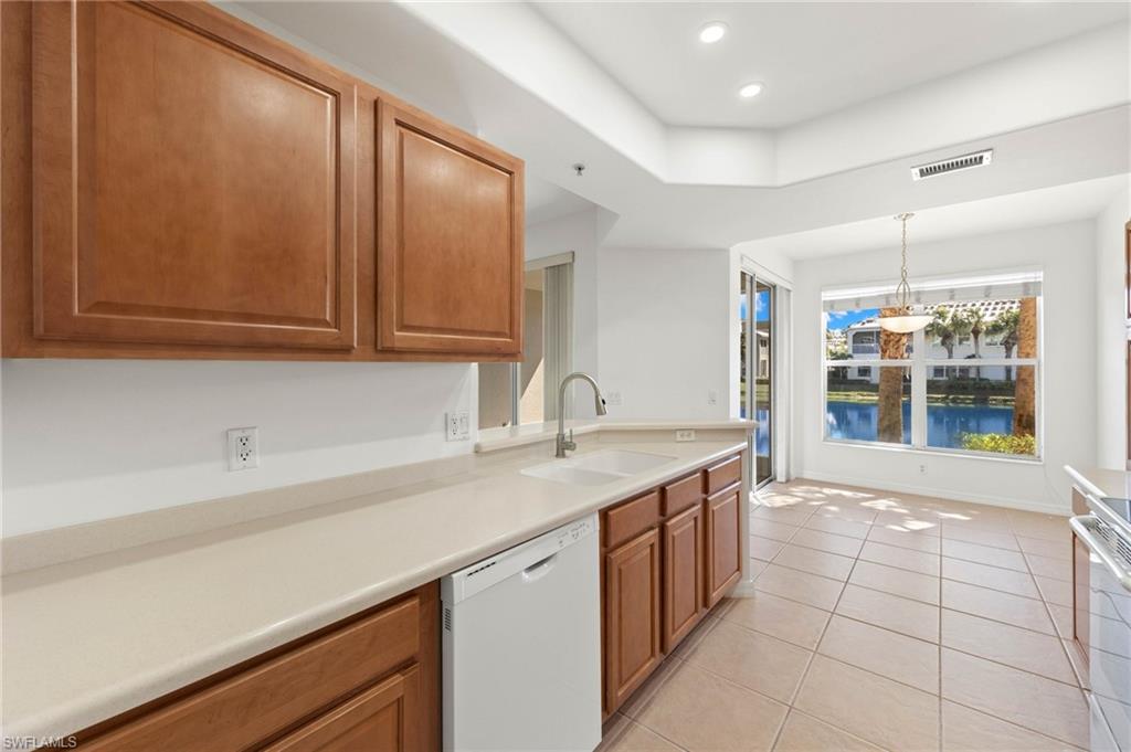 SABAL POINTE - Residential