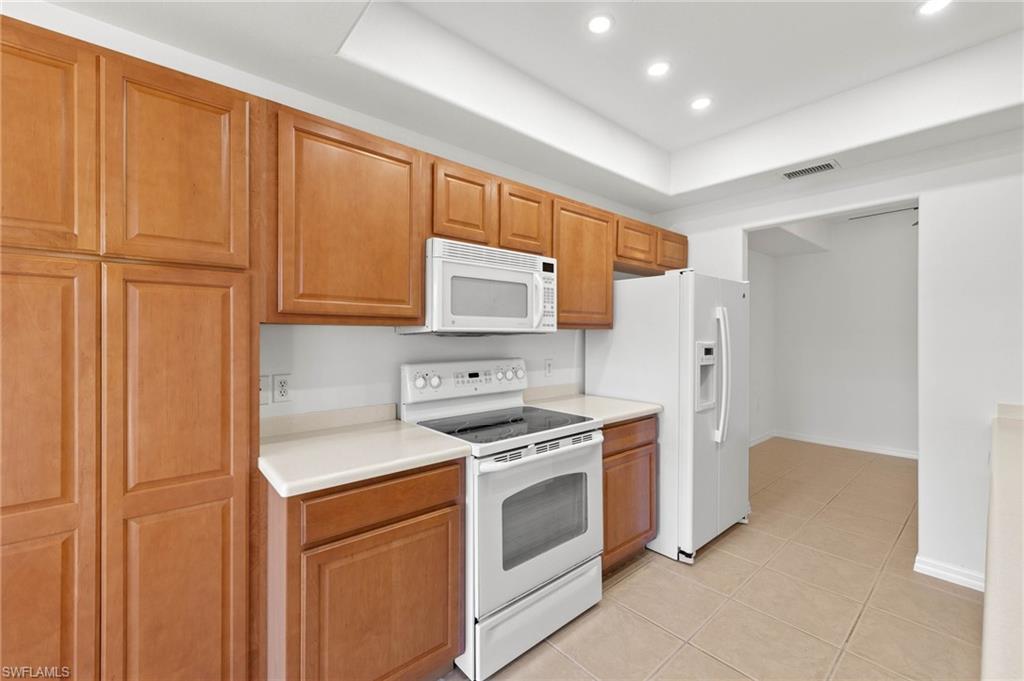 SABAL POINTE - Residential