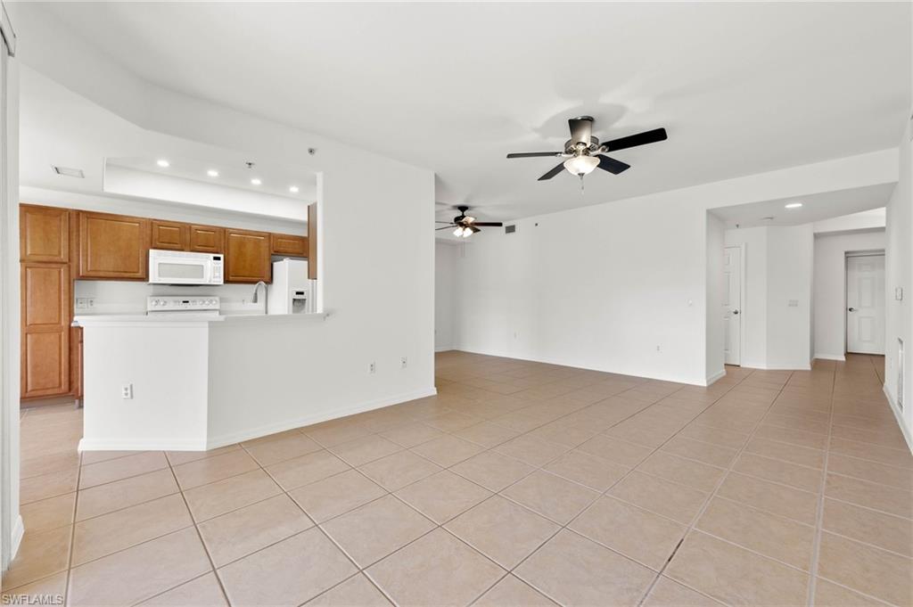 SABAL POINTE - Residential