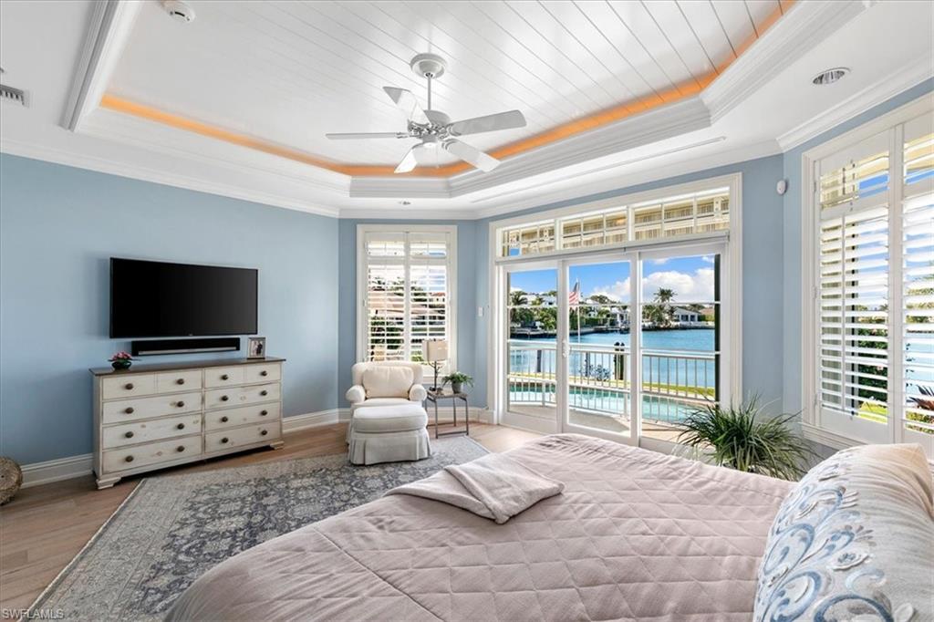 MOORINGS - Residential