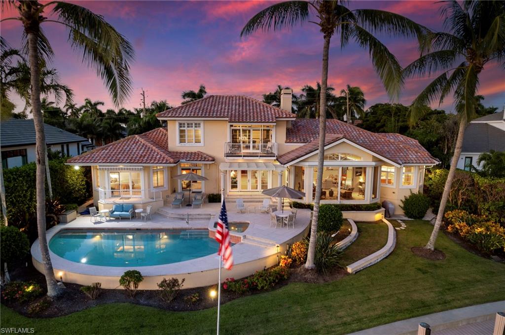 MOORINGS - Residential