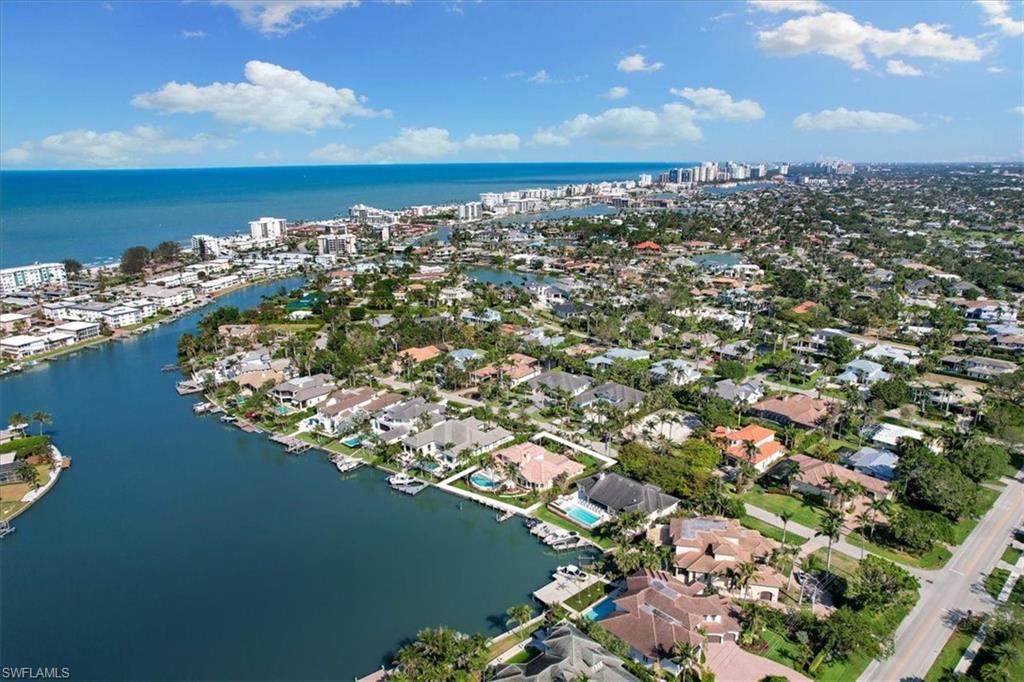 MOORINGS - Residential