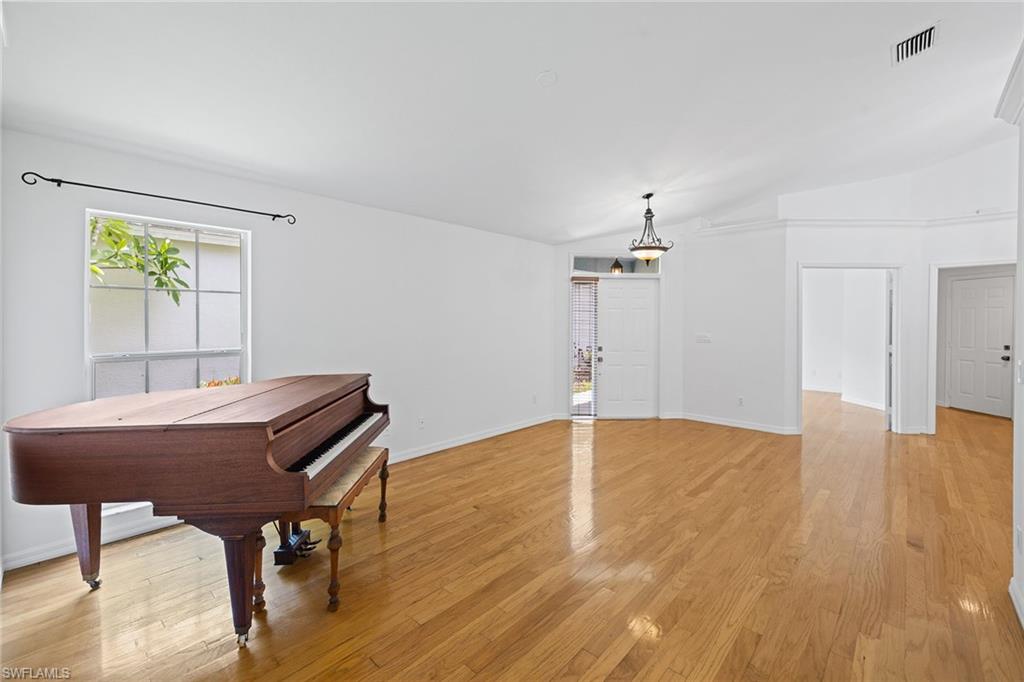CARRIAGE CIRCLE OF NAPLES - Residential